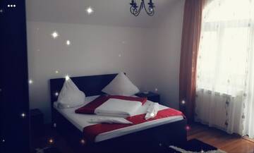 Фото номера Двухместный номер Делюкс с 1 кроватью и душем Гостевой дом Casa Lupascu г. Ватра-Дорней 4