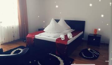 Фото номера Двухместный номер Делюкс с 1 кроватью и душем Гостевой дом Casa Lupascu г. Ватра-Дорней 5