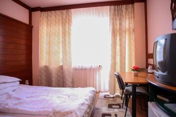 Фото номера Одноместный номер Отель Hotel Silva г. Ватра-Дорней 6