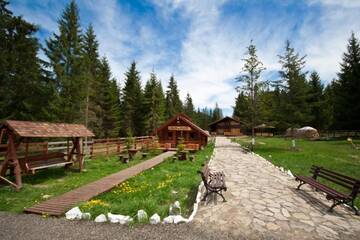 Фотографии Курортные отели Complex Turistic Le Baron г. Ватра-Дорней (Румыния) №4 Фото Курортные отели Complex Turistic Le Baron г. Ватра-Дорней 4