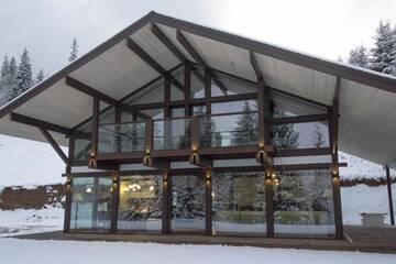 Фото номера Дом с 4 спальнями Дома для отпуска Alpine Lounge г. Ватра-Дорней 79