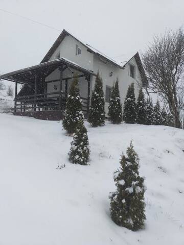 Фото номера Дом с 2 спальнями Дома для отпуска Casa Georgiana г. Ватра-Дорней 78