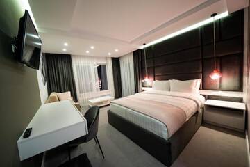 Фото номера Номер Делюкс (для 2 взрослых и 1 ребенка) Гостевой дом Velvet Home г. Ватра-Дорней 31