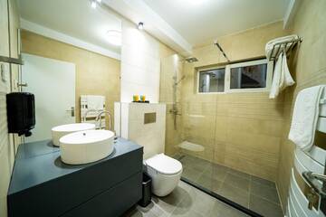 Фото номера Номер Делюкс (для 2 взрослых и 1 ребенка) Гостевой дом Velvet Home г. Ватра-Дорней 7