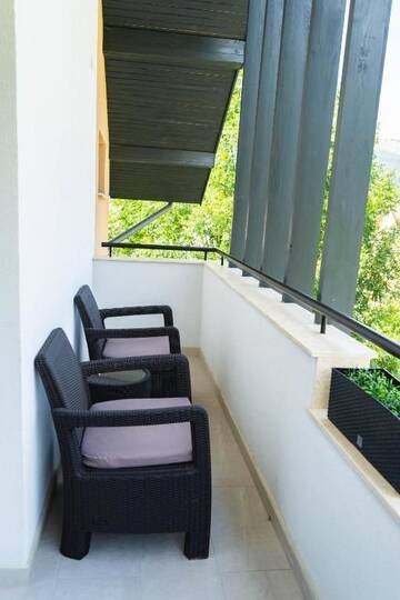 Фото номера Номер Делюкс (для 2 взрослых и 1 ребенка) Гостевой дом Velvet Home г. Ватра-Дорней 34